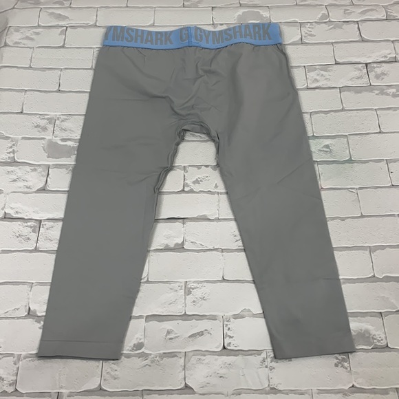 GYMSHARK Capri Leggings. Size S/M. Gray blue. Like new. Stretch - Picture 4 of 12